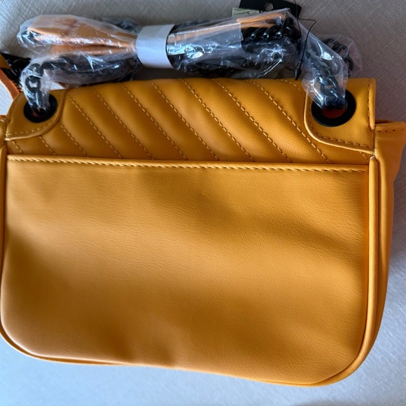 Badgley Mischka Yellow Quilted Crossbody Bag with Flap Closure - Picture 5 of 9